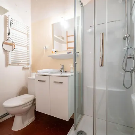 Apartment Les Sablettes - Vieille Parking Bord De Menton