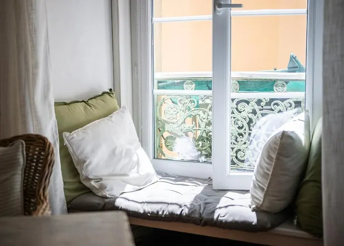 Les Sablettes - Vieille Parking Bord De * 芒通